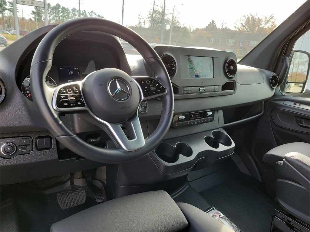 2022 Mercedes-Benz Sprinter 2500 Passenger 144 WB